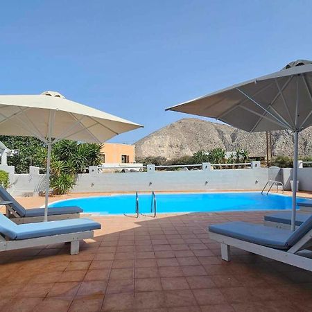 Privee Santorini Hotel เปริสซา ภายนอก รูปภาพ