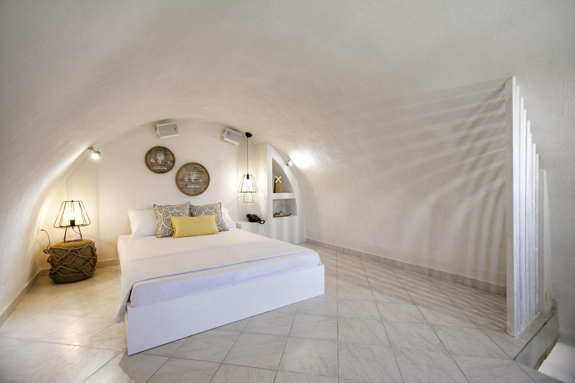 Privee Santorini Hotel เปริสซา ห้อง รูปภาพ