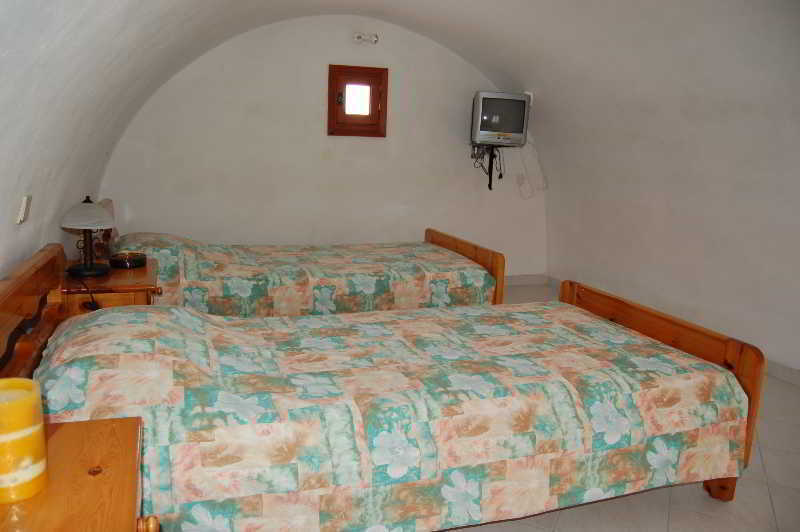 Privee Santorini Hotel เปริสซา ภายนอก รูปภาพ