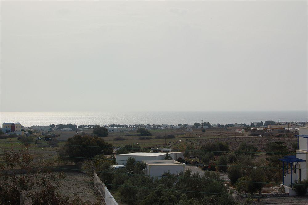 Privee Santorini Hotel เปริสซา ภายนอก รูปภาพ