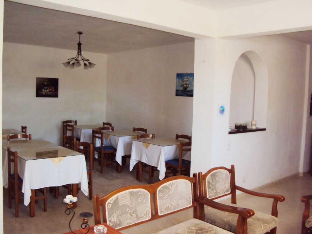 Privee Santorini Hotel เปริสซา ภายนอก รูปภาพ